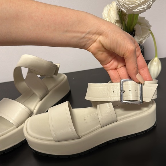 Zara leather summer sandals. NWT, size 37 but they fit perfectly to size 36. - Picture 9 of 10